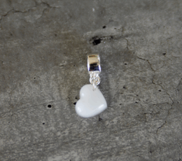 Le-bijou-de-maman-bijou-personnalisable-breloque-ma-breloque-coeur-coeur-lait