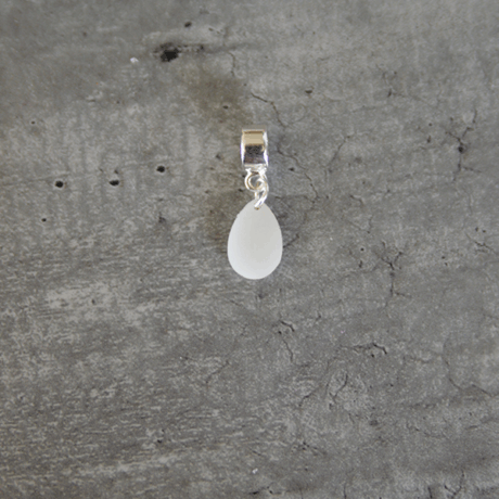 Le-bijou-de-maman-bijou-personnalisable-breloque-ma-breloque-goutte-de-lait