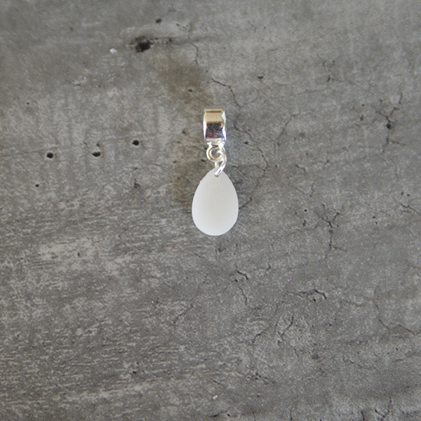 Le-bijou-de-maman-bijou-personnalisable-breloque-ma-breloque-goutte-de-lait