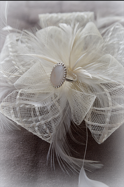 Le-bijou-de-maman-bijoux-de-lait-maternel-bague-femme-cabochon-lait