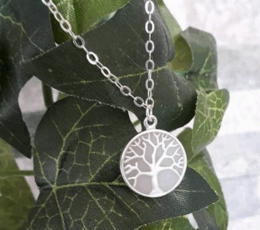 Le-Bijou-de-Maman-bijoux-lait-maternel-personnalises-souvenir-collier-ma-vie