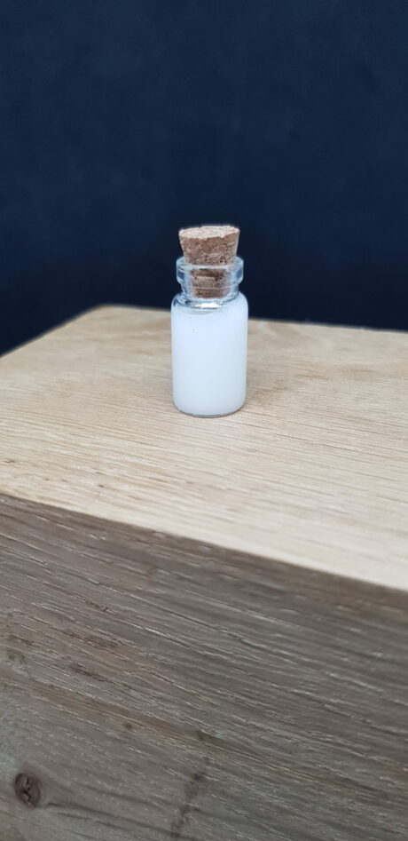 Le-Bijou-de-Maman-bijoux-lait-maternel-personnalises-souvenir-ma-fiole-de-lait