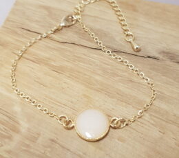 Le-Bijou-de-Maman-bijoux-lait-maternel-personnalises-souvenir-bracelet-medaillon-doré