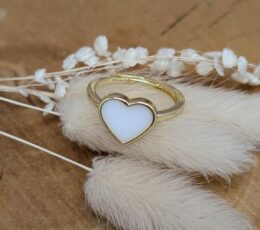 Le-Bijou-de-Maman-bijoux-lait-maternel-personnalises-souvenir-bague-coeur