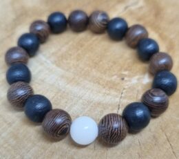 Le-Bijou-de-Maman-bijoux-lait-maternel-personnalises-souvenir-homme-bracelet-wengé