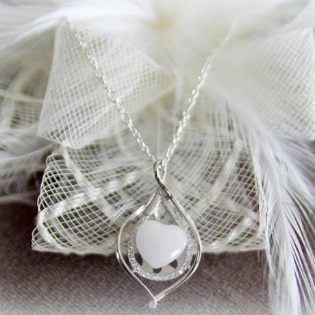 Le-Bijou-de-Maman-bijoux-lait-maternel-personnalises-souvenir-collier-ma-feuille