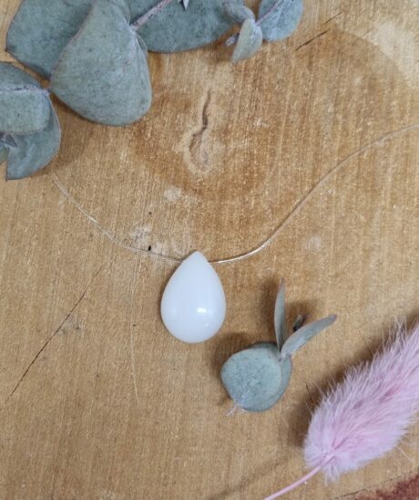 Le-Bijou-de-Maman-bijoux-lait-maternel-personnalises-souvenir-collier-ma-goutte-en-transparence